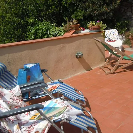 011 Il Leccio Vila